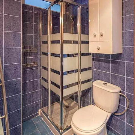 797 Holiday - Espacioso Apartamento Para 6 En 펜션 *